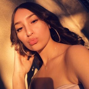 Meet your Posher, Faith